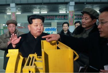 160302 - SK - KIM JONG UN - Marschall KIM JONG UN besuchte das Maschinenwerk Thaesong - 02 - 경애하는 김정은동지께서 태성기계공장을 현지지도하시고 현대화과업을 제시하시였다.pdf